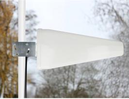Antena Delock LTE Antena SMA Wtyk 9 - 11dB kierunkowa z Kabel połączeniowy RG-58 5m biały outdoor (12002) | 12002 | 4043619120024