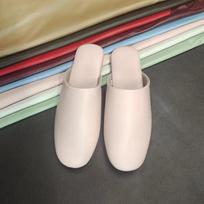 Prabangūs odiniai avikailio šlepetės viešbučiams ir svečių namams - Elegantiškos japoniško stiliaus namų šlepetės poroms 26 (EU 37-38) white