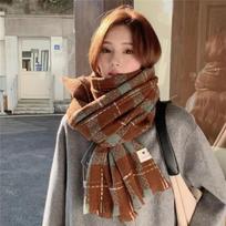 New Korean Version of Men's and Women's Meteor Shower Plaid Scarf Men's Fashion Autumn and Winter Versatile Plaid Thickened Scarf for Women brown