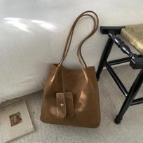 Winter new retro large-capacity bag women's lazy style women's commuting simple temperament shoulder bag gray