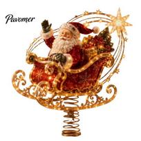 Šventinis stalo puošmena, apšviesta Kalėdų eglutės viršūnė, apšviestas Kalėdų senelis, imbierinis žmogutis, riešutų gliaudytojas, apšviečiama eglutės viršūnės puošmena su A brown