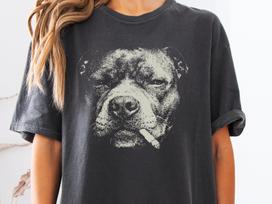 Rūkantis Pitbull Comfort Colors Marškinėliai: Pittie Mamos Marškinėliai, Pit Bulio Tėčio Dovana - Šuo Cigarete, Juokingi Šuns Marškinėliai 130 black