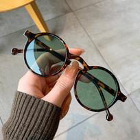 Apvalūs Saulės Akiniai Klasikiniai Moterims Vyrams Arbatos Spalvos Lęšiai Lauko Vairavimo Akiniai Retro Saulės Akiniai Unisex UV400 Gafas De Sol black