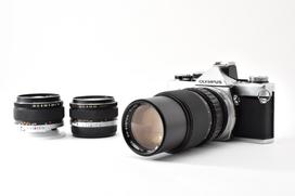[USED] Olympus OM-2n Silver SLR Film Camera w. Zuiko 28mm 50mm 75-150mm + Winder + Flash, Near Mint, From JAPAN