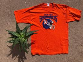 Vintage Denver Broncos Single Stitch Size Medium Printed T-Shirt XL black