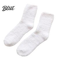 Thick Soft Cloud Feel Socks Thickened Plush for Men Winter Solid Color Fuzzy Socks Warm Slippers Cold Weather Foot Warmers Moisture Wicking white