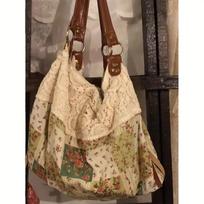 New vintage floral splicing cloth bag retro lace lace commuting shoulder handbag versatile beige