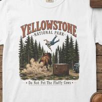 Yellowstone nacionalinio parko bizonų užpuolimo marškinėliai, Juokingi marškinėliai „Nesišerkškokite plaukuotų karvių“, Nacionalinio parko atostogų marškinėliai, Juokinga dovana stovyklavimui 150 black