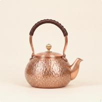 Copper Teapot Handcrafted Hammered Traditional Tea Vessel for Collectors beige