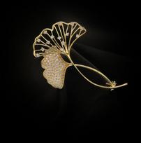 Retro Elegant Ginkgo Leaf Brooches for Women Fashion Rhinestone Flower Plant Lapel Pins Wedding Party Corsage Bijoux De Luxe black