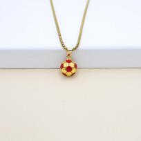 3D Gold World Cup Football Necklace: Alloy Hip Hop Pendant with Drip Oil Design – Perfect Gift for Boys. raudona