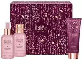 Baylis & Harding Prabangios kūno priežiūros rinkinys (Laukinė vyšnia ir vanilė) – dovanų kūno priežiūros rinkinys (3 vnt.)