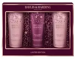 Baylis & Harding Wild Cherry & Vanilla rankų priežiūros rinkinys – dovanų rankų kremų rinkinys (3 vnt.)