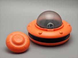 New Product Cat Dog Remote Control Flying Saucer Pet Toy Feeder Leakage Feeder Automatic Feeder Remote Control Edition dramblio kaulas