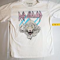 Def Leppard white band tee women's size m#rock #bandtee #music M white