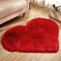 Small Heart-Shaped Plush Area Rug Soft Indoor Carpet for Living Room Bedroom Cozy Home Decor New Year'S Gift 30*40cm brown