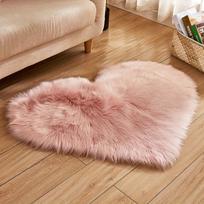 Small Heart-Shaped Plush Area Rug Soft Indoor Carpet for Living Room Bedroom Cozy Home Decor New Year'S Gift 30*40cm