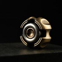 LAUTIE Fingertip Gyro NOIZ C-NANO EDC Out Of Print Decompression Luminous Toy Metal Fidget Toy Hand Fidget Best Fidget Toys