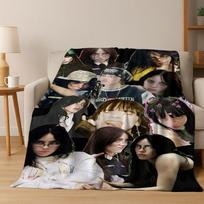 Madingas Billie Eilish Hit Me Hard and Soft Dainininkės Flanelinis pledas Minkštas pledas lovai, miegamajam, svetainei, kelionėms, dovana vaikui Size: 75*100cm, Weight: 280 GSM