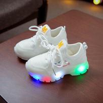 Vaikiški tinkliniai batai su LED lempute berniukams Mergaitėms neslystantis minkštas padas, kvėpuojantis laisvalaikio madingas sportas 25 yards inner  15.5cm balta