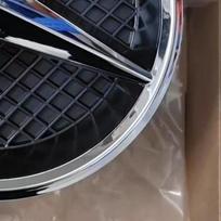 Mercedes Benz radiatoriaus grotelių ženklelis 3D veidrodinis priekinis Mercedes W205 emblema W212 W213 W204 ML W166 CLA C117 A W176 W177 C W204 E GLK E-213 238 2016-2021 gray