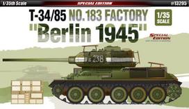Academy T-34/85 Berlin 1945 tanko surenkamas modelis 1/35, 13295