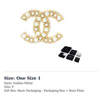 CHANEL 2003 CC shaped Pearl embellished Brooch A64762-Y09530-Z2048 One Size 1 balta