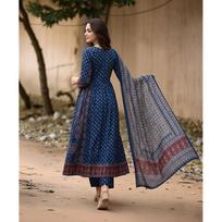 Gosriki WomenS Rayon Viscose Anarkali Printed Kurta With Palazzo & Dupatta (Nakula BlueVks09Gs Blue XxxLarge) S mėlyna