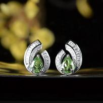 Xiaomi Huitan Women's Stud Earrings Waterdrop Shaped Ear Stud with Pear Green Cubic Zirconia Luxury Bridal Wedding Earrings New Jewelry white