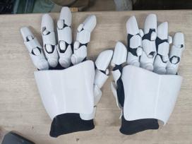 Mechanical gloves, made from 3D-printed PETG material, are flexible and have a highly mechanical look. Suitable for cosplay. One Size gray