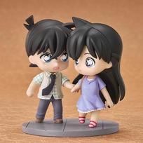 Detective Conan Chibi Anime Figure Shinichi Kudo Ran Mori Holding Hand Century Scene Model Desk Ornament Decor Collection Gift gray