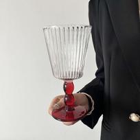 Retro Vertical Stripe Wine Glass Drink Coffee Cup Polychrome Cocktail Fruit Glass Goblet Champagne Drink Mug Red Wine Ripple Cup 1pc raudona