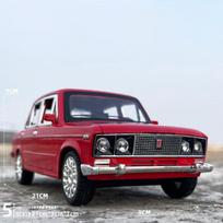 1:18 LADA 2106 Metalinis liejimo būdu pagamintas žaislinis automobilio modelis su garsu ir šviesa Vaikams skirtas žaislas Kolekcionuojamas daiktas Gimtadienio dovana raudona