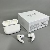 Aktyvaus triukšmo mažinimo belaidės ausinės „Bluetooth 5.0“ ausinės į ausį atjungiančios ausinių jutiklis HD skambučių muzikos ausinės su įkrovimo dėžute balta