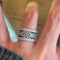 Vintage and Beautiful Palace Style Full Diamonds Blue rings for women High Grade dazzling Row Ring Stacked Style Jewelry Gifts brown