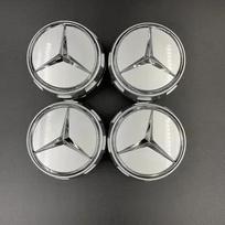 4 vnt./rinkinys 75 mm Automobilio ratlankio centrinis dangtelis Stebulės dangteliai Mercedes Benz A45 CLA45 C63 GLA45 G63 Logotipui A0004000900 Emblemos Dekoracija EFD1 sidabras