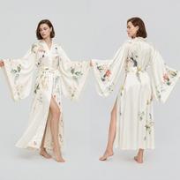 Naujas pavasarinis ir rudeniškas margintas šifono chalatas-pižama moterims, laisvo didelio dydžio onesize white