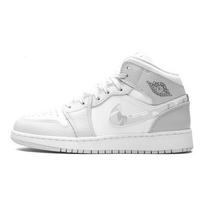 Jordan 1 Mid pilkas kamufliažas GS DD3235-100 40 white