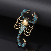 Retro Colorful Crystal Zircon Scorpions Brooch Pin for Men Boys Scorpion Collar Brooches Dress Decoration Gifts black