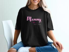 Mommy Est 2026 T-Shirt | New Mom Pregnancy Announcement Tee 3XL black