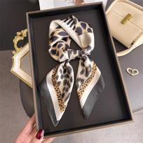 New Leopard Printed Bandana Scarf Luxury Soft Satin Stylish Versatile Neck Scarf For Women Hairbands Headscarf 70X70CM gray