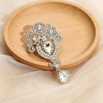 Elegant Rhinestone Crystal Flower Water Drop Brooch - Luxury Fashion Alloy Pin Accessory beige