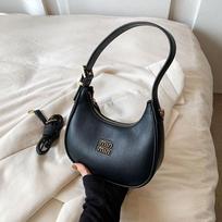 New crescent moon bag, dumpling bag, commuter black messenger bag, hand carry armpit bag juoda
