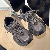 Lightweight and breathable versatile sports and leisure shoes for women's 2025 spring and autumn new Korean version heightened platform dad shoes for 40 pilka spalva