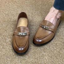 Sheepskin version~ retro metal lock loafers, single shoes, women's round head, genuine leather polished and pedal, flat-soled small leather shoes. 40 gray
