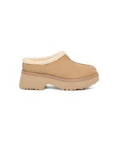 Ugg [Women] Round Toe Platform Clogs (New Heights Cozy Clogs) - Mustardseed / 1162510Mdsd Mustard Seed/220 beige