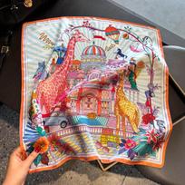 Small scarf spring and summer Korean version versatile castle giraffe 111 mulberry silk silk silk scarf women's small square scarf 53*53cm white