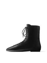 L37 HANDMADE SHOES Kulkšnis dengiantys batai 'LESS IS ALWAYS MORE' juoda