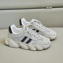 Spring New Korean Version Womens Shoes Platform Sports Heightening Running Casual Shoes Fashion Versatile Womens Sneakers 40 juoda