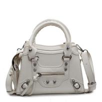 Women's bag 2025 new Korean version fashion rivet shoulder locomotive bag personalized trend messenger small square bag pu gray